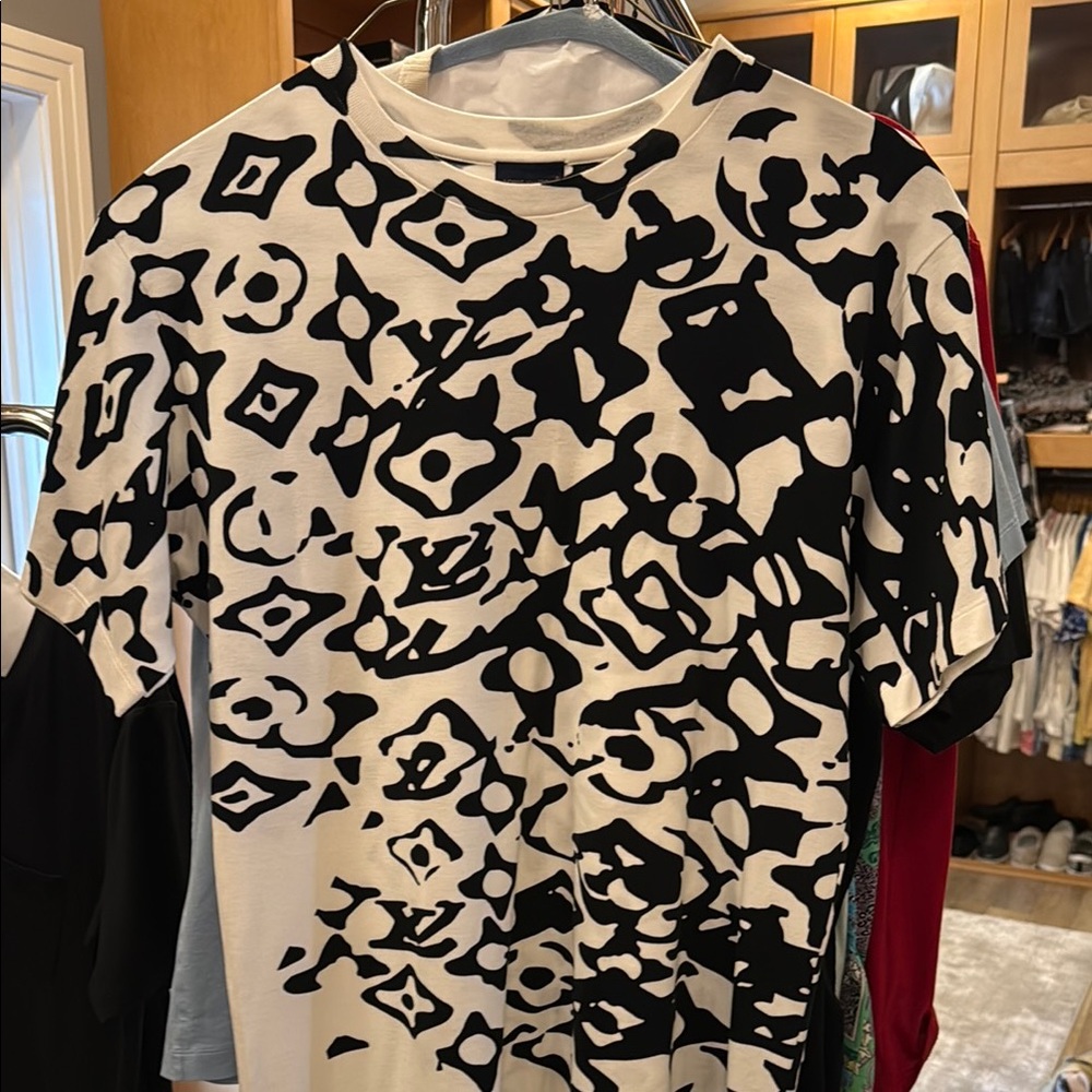 Black and White Graphic T-Shirt